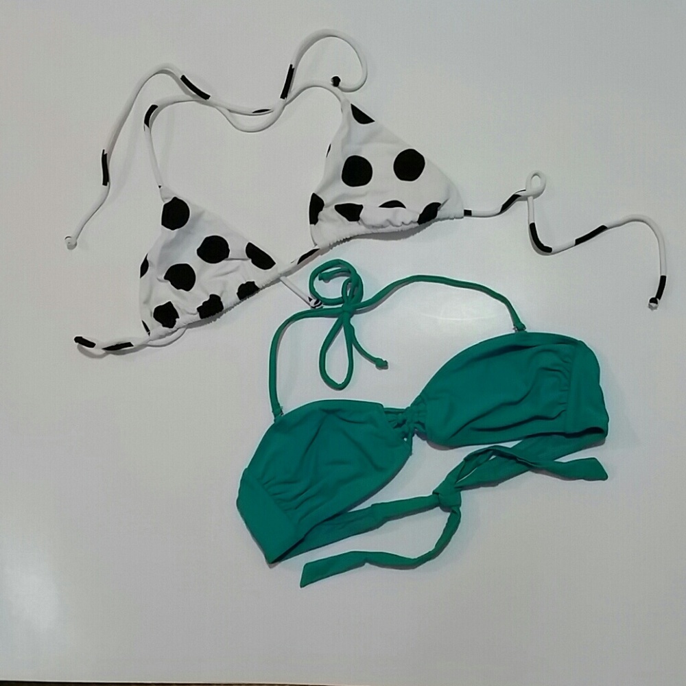 Lot of 2 bikini tops Victoria Secret sz M